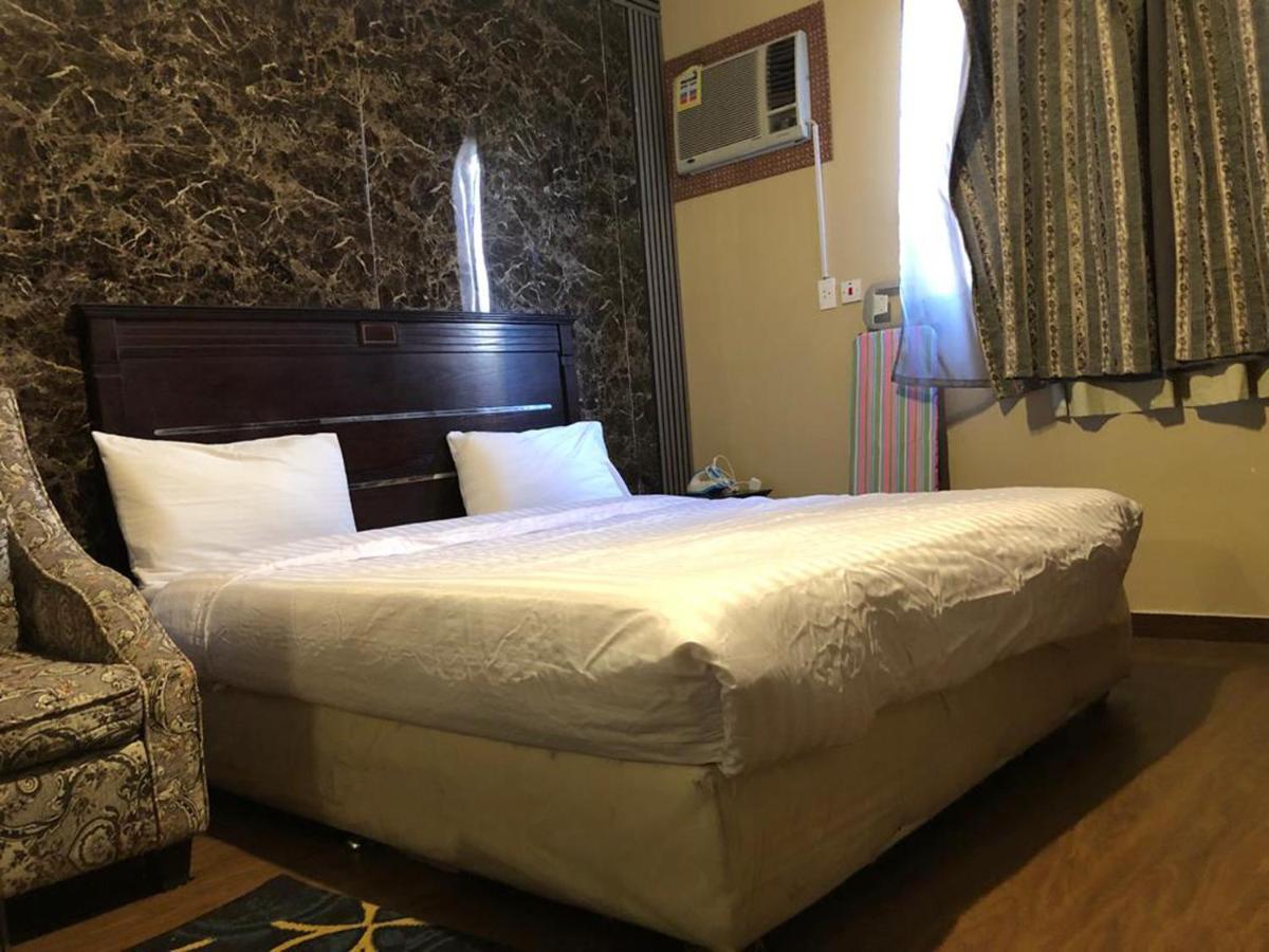 Inwan Residential Units Aparthotel Dammam Bagian luar foto
